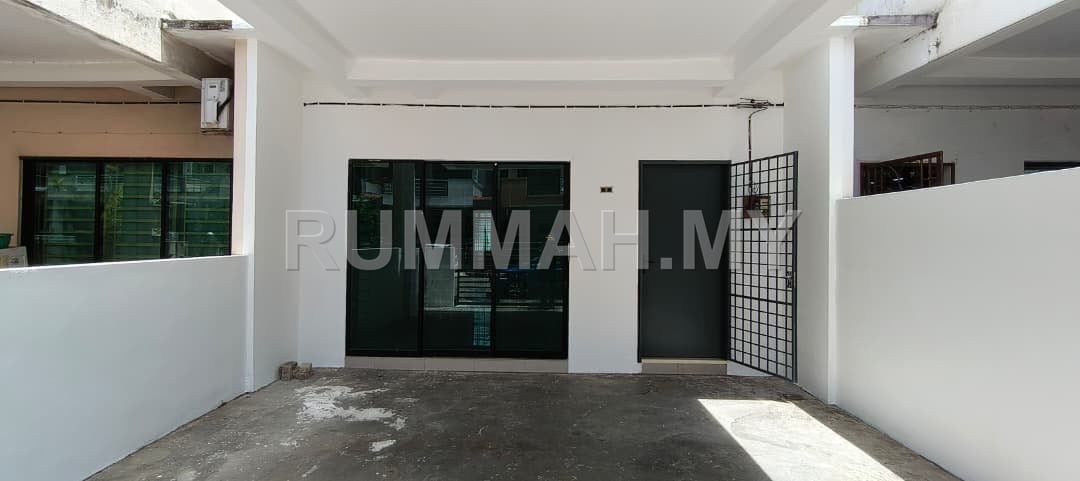5-bedroom house in Simpang Ampat, Penang for sale - 3 Storey Terrace @ Taman Tambun Emas,Simpang Ampat 