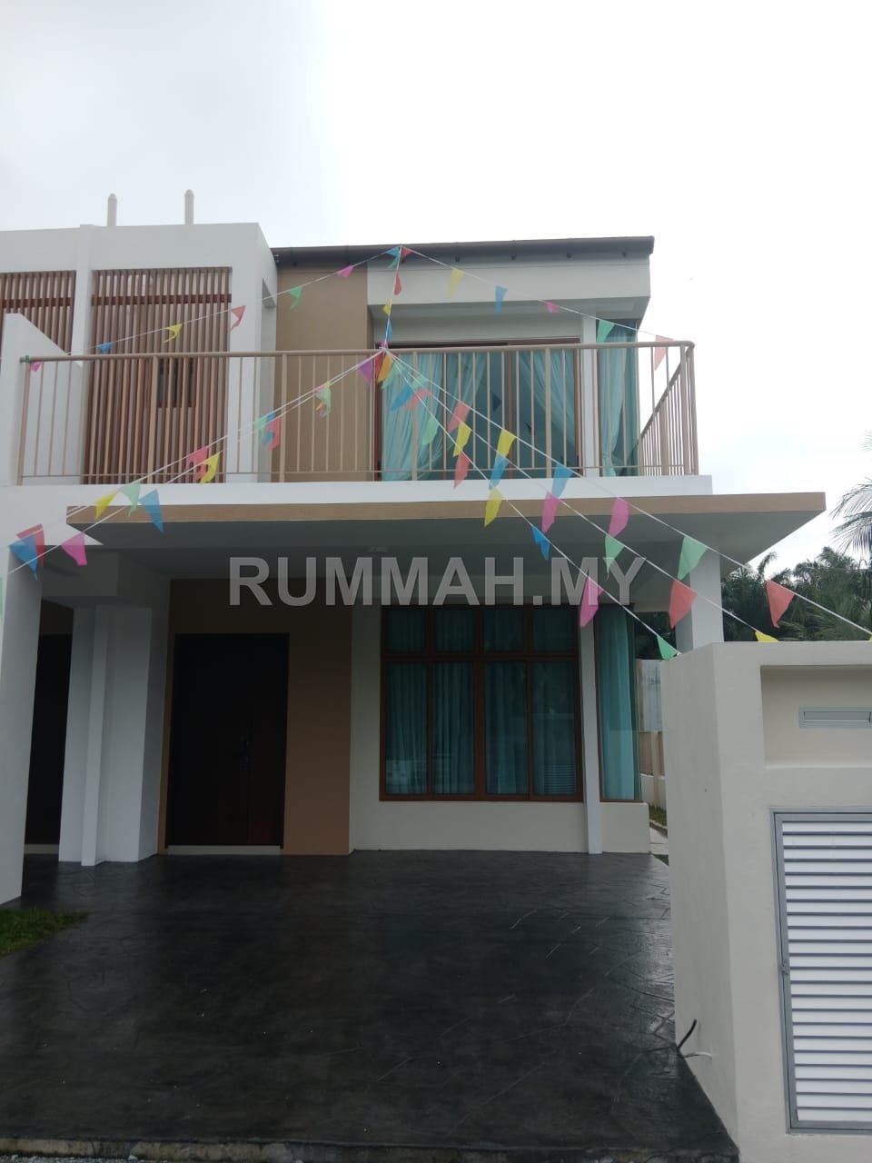 4-bedroom house in Telok Panglima Garang, Selangor for sale - New House Jalan Balam - 20X70 -Telok Panglima Garang - Leasehold Malay Reserved - 10km LRT Johan Setia 