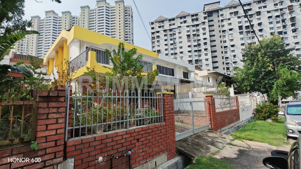 5-bedroom house in Gelugor, Penang for sale - Semi-Detached House for Sale @ Tingkat Batu Uban, Gelugor | Freehold SE-L1994