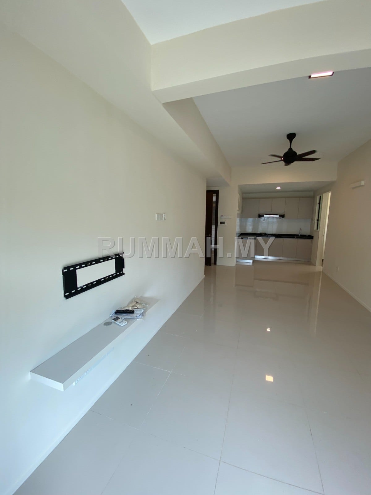 3-bedroom condo in Gelugor, Penang for rent - Raffel Tower, Gelugor | Partial Furnished