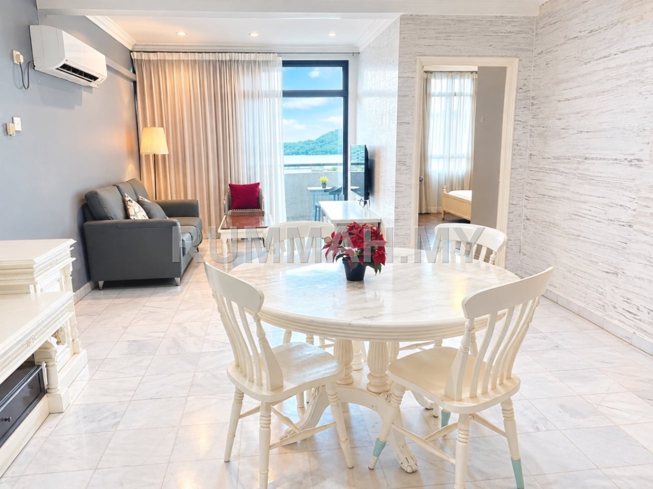 3-bedroom condo in Gelugor, Penang for rent - Century Bay Residence Gelugor  Batu Uban Fully Furnished 3 Bedrooms Unit For Rent