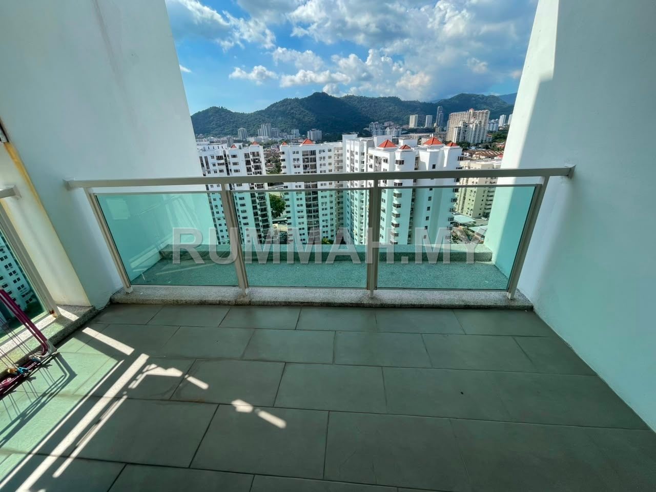 3-bedroom condo in Bayan Lepas, Penang for rent - Condo for Rent @ Summerton, Unknown | Fully Furnished