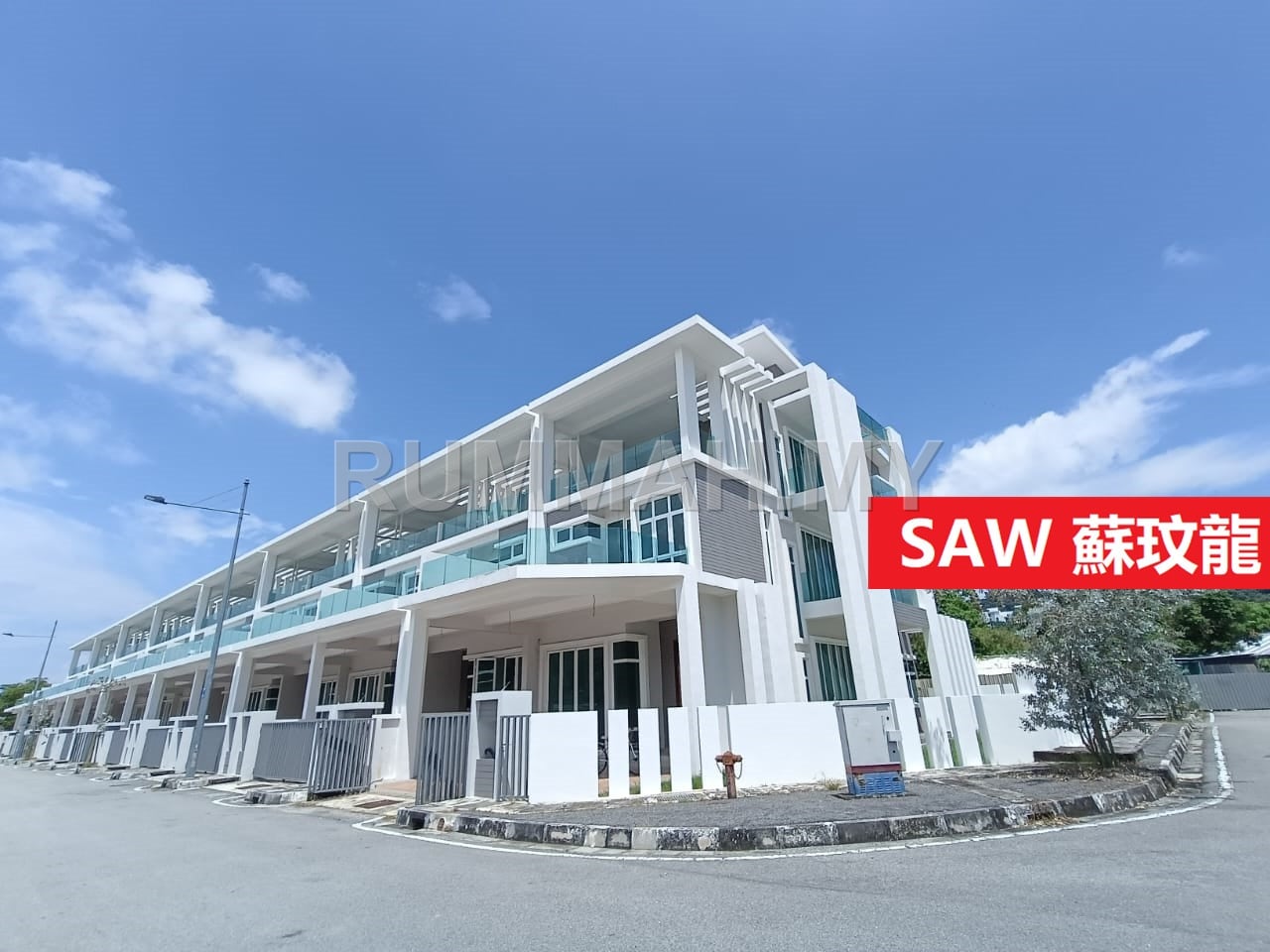 Desa Seri Aman Batu Maung 3 Storey Terrace, Brand New
