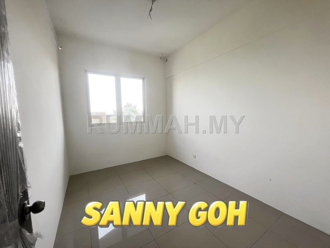 3-bedroom condo in Gelugor, Penang for sale - Zen 6  Worth Buy Brand New Gelugor Queensbay Batu Uban Seaview Corner