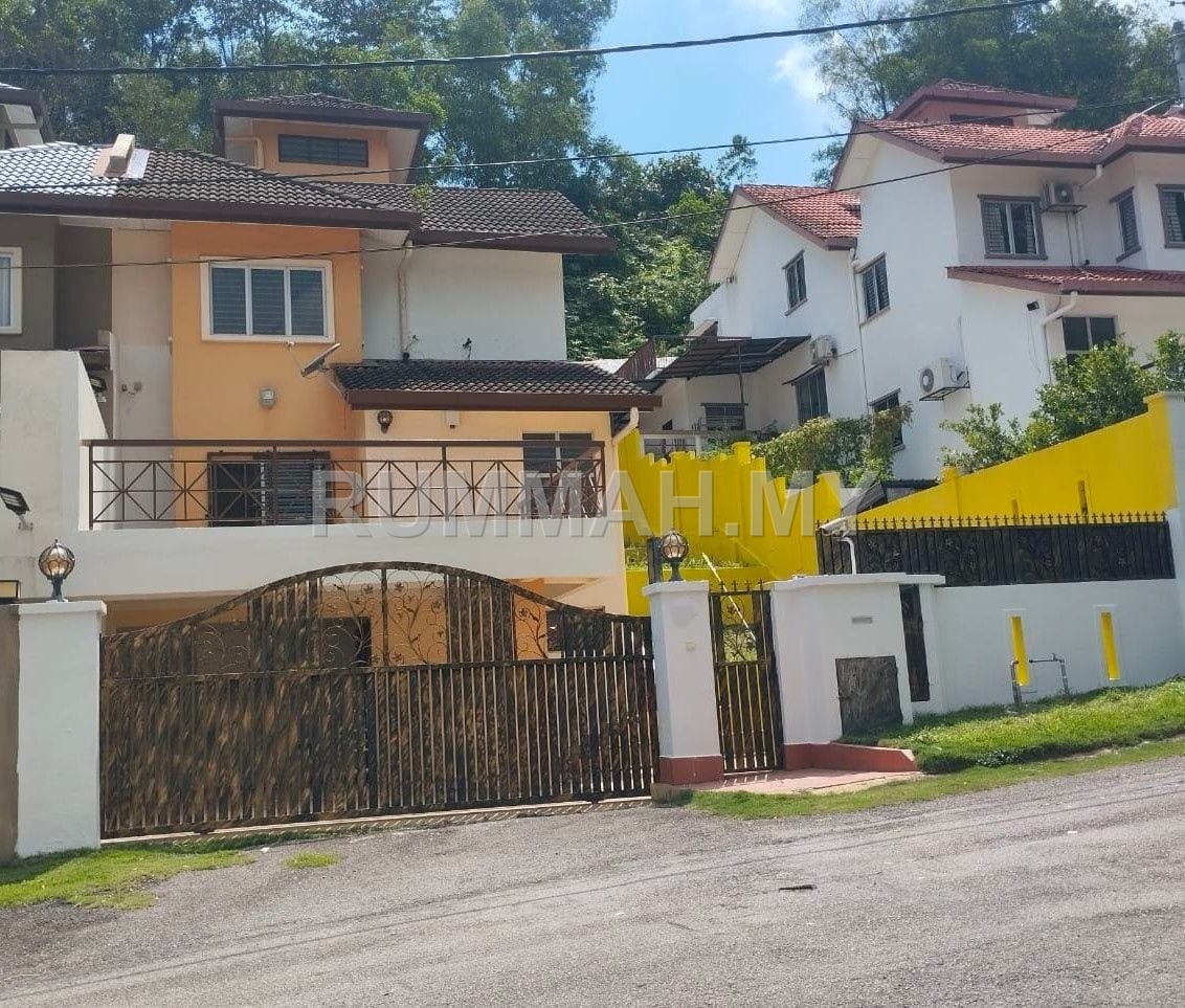 Affordable Two and Half Storey Semi-Detached House nearby Equine Park  Lestari Perdana 2 Seri Kembangan