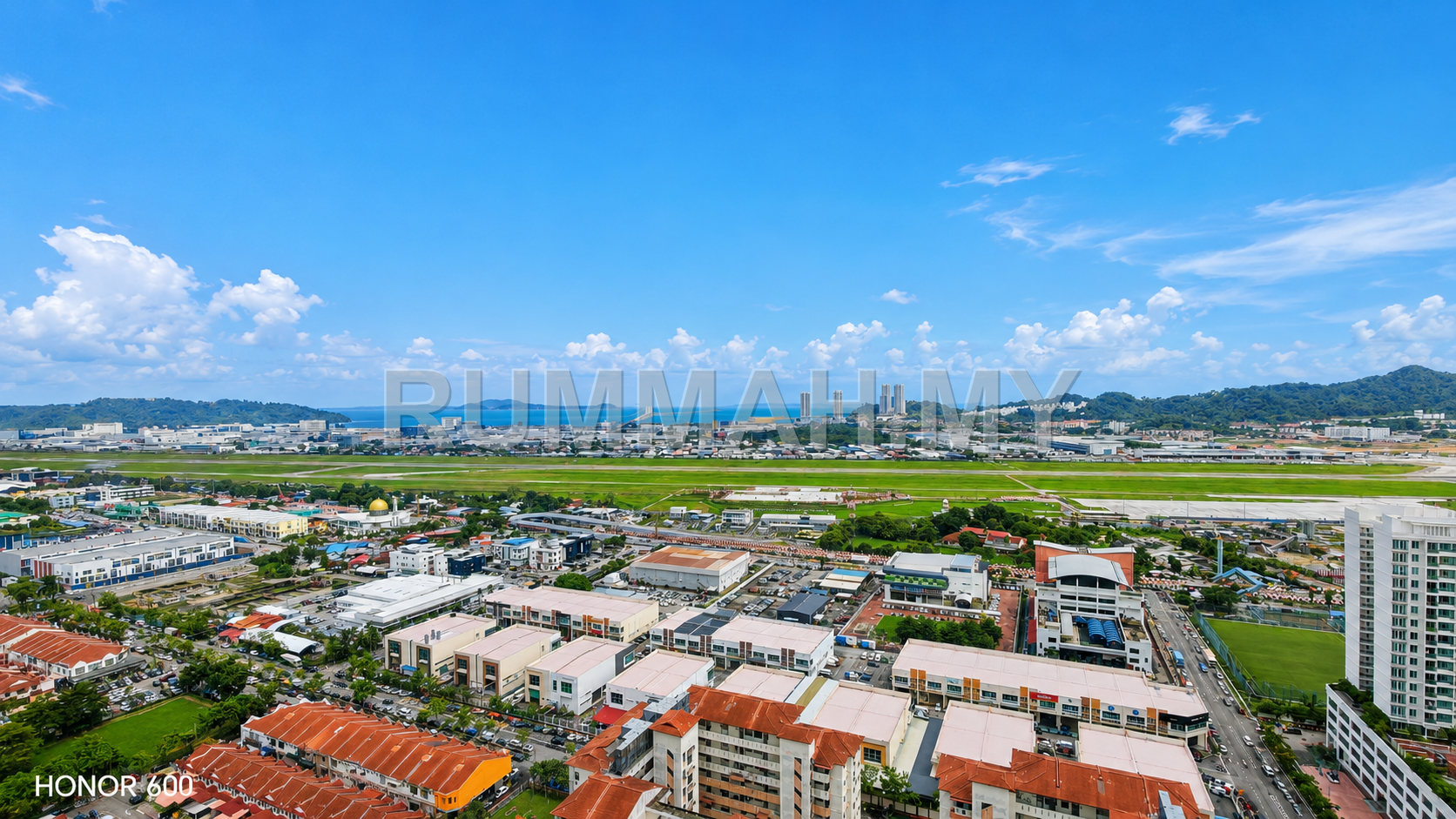 3-bedroom condo in Bayan Lepas, Penang for sale - The Amarene Bayan Lepas, Partially Furnished, 1100sft, 2Cp