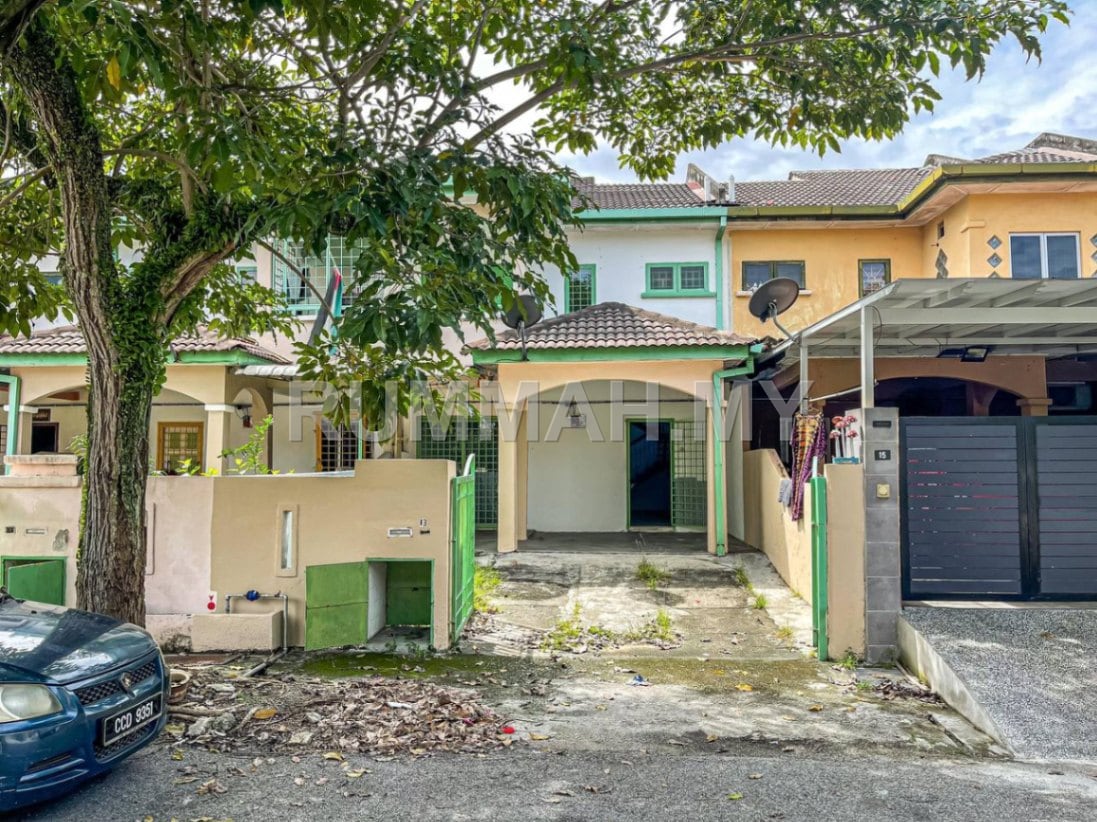4-bedroom house in puchong, Selangor for sale - 2-Storey Terrace Taman Putra Perdana Puchong South.