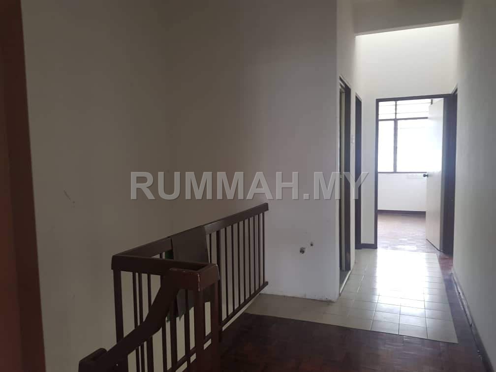 4-bedroom house in Sungai Dua Island, Penang for sale - near USM Lotus, 2 storey Terrace Lorong Merak Sungai Dua