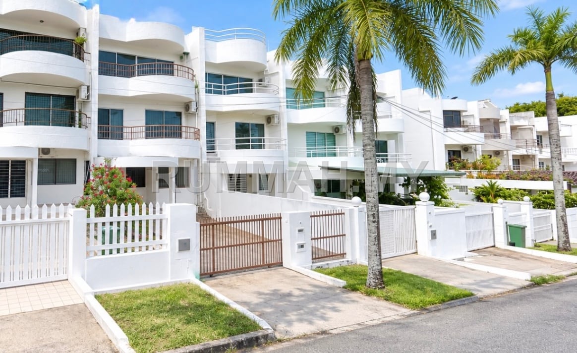 4-bedroom house in Batu Ferringhi, Penang for sale - [Seaview Landed] Changkat Ria @ Batu Ferringhi Freehold 3-Storey Terrace For Sale