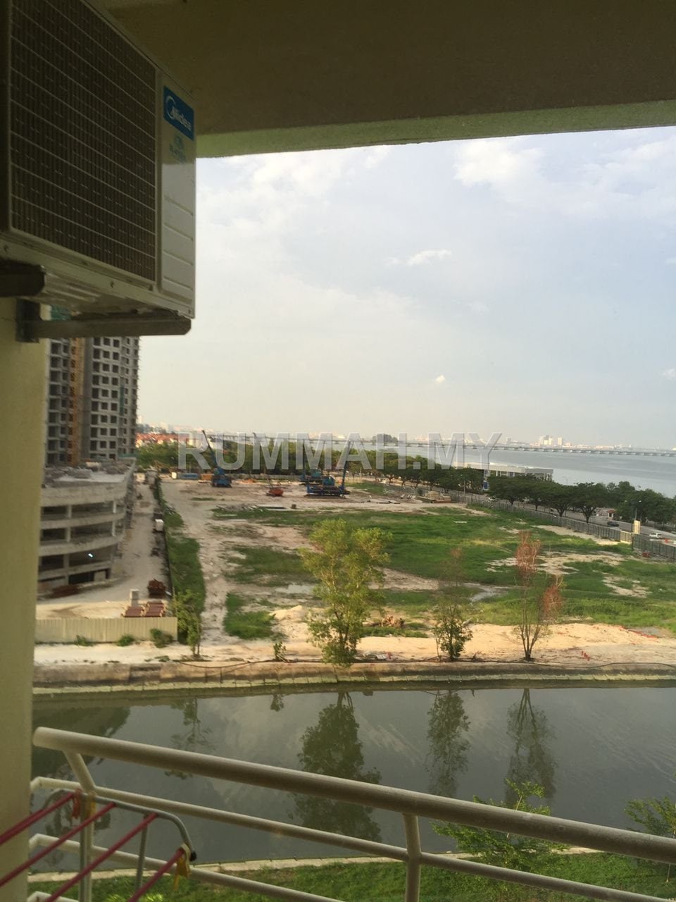 3-bedroom condo in Bayan Lepas, Penang for sale - Putra Place near Queensbay at Bayan Lepas | Fully Furnished SE-S7238