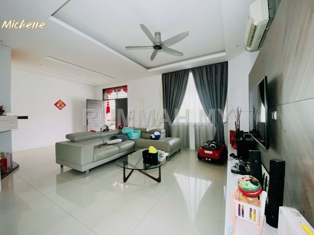 4-bedroom house in Simpang Ampat, Penang for sale - 2 Storey Terrace House For Sale at Taman Carnation Villa, Bukit Mertajam, Penang