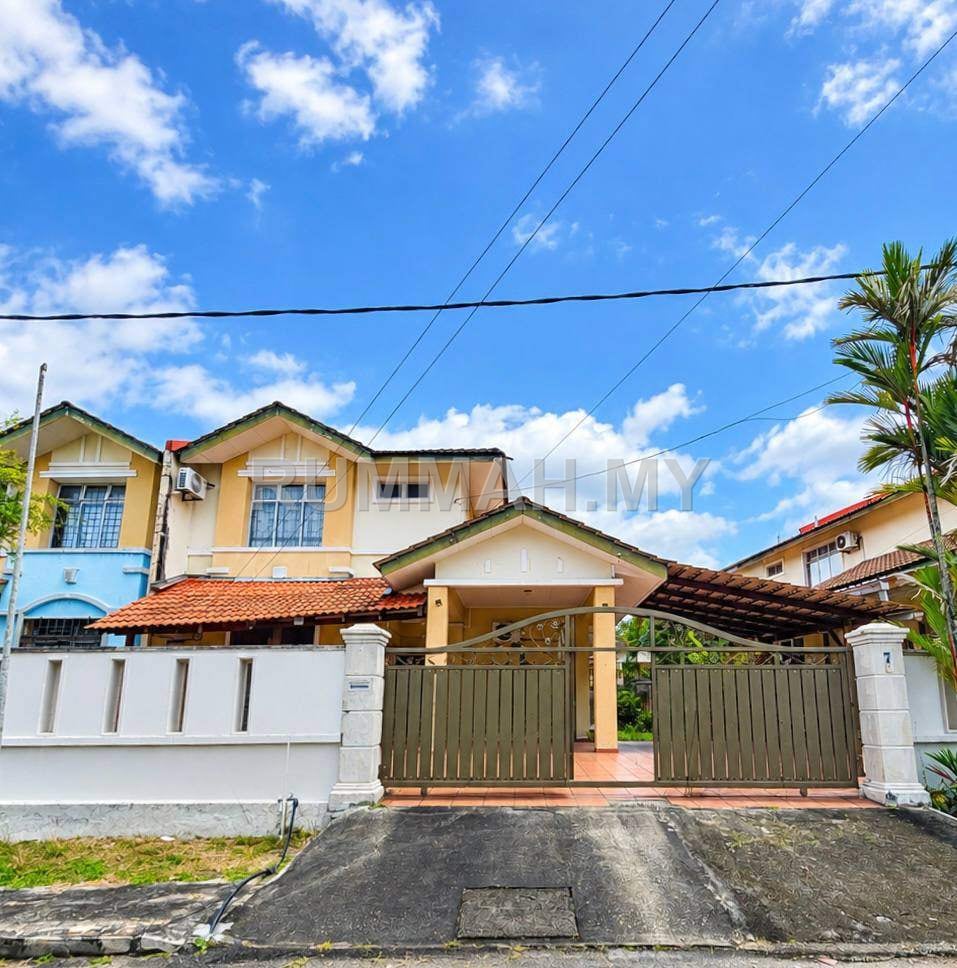 4-bedroom house in Ayer Keroh, Melaka for sale - Semi-Detached House for Sale @ Taman Tasik Utama, Ayer Keroh | Fully Furnished