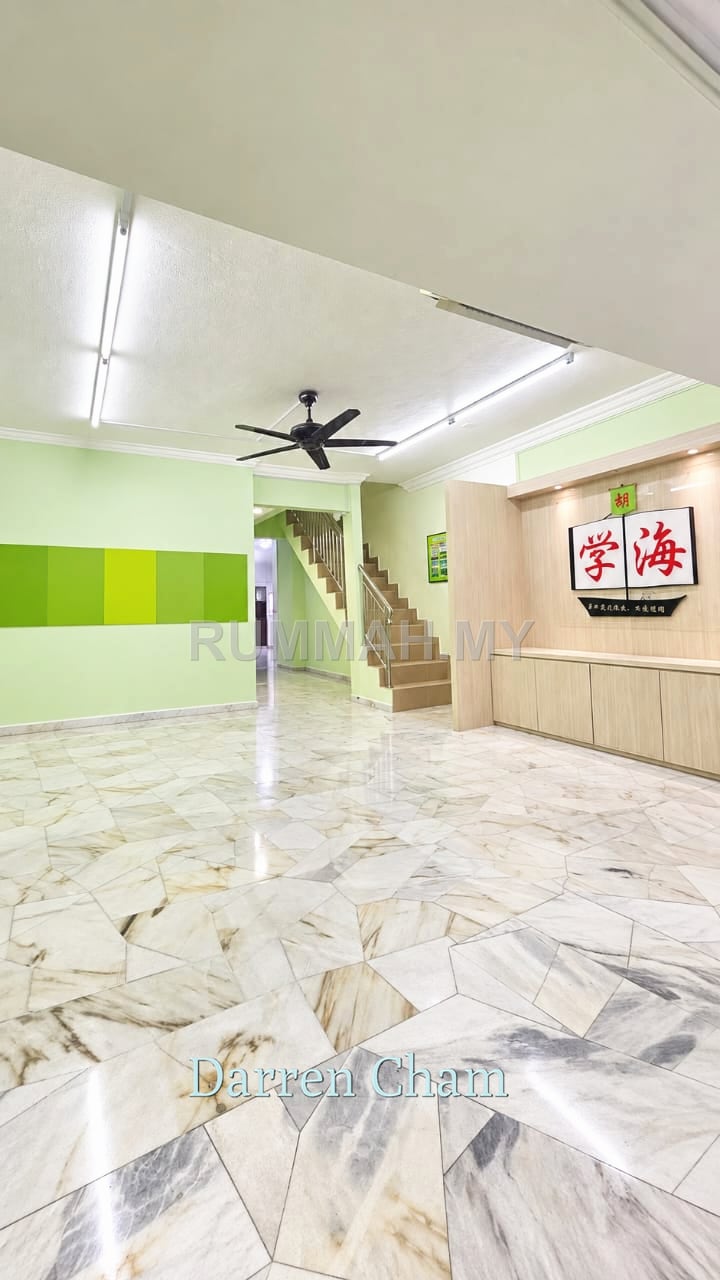 5-bedroom house in George Town, Penang for sale - 2-Storey Terrace for Sale @ Air Itam, Georgetown | End Lot | Freehold