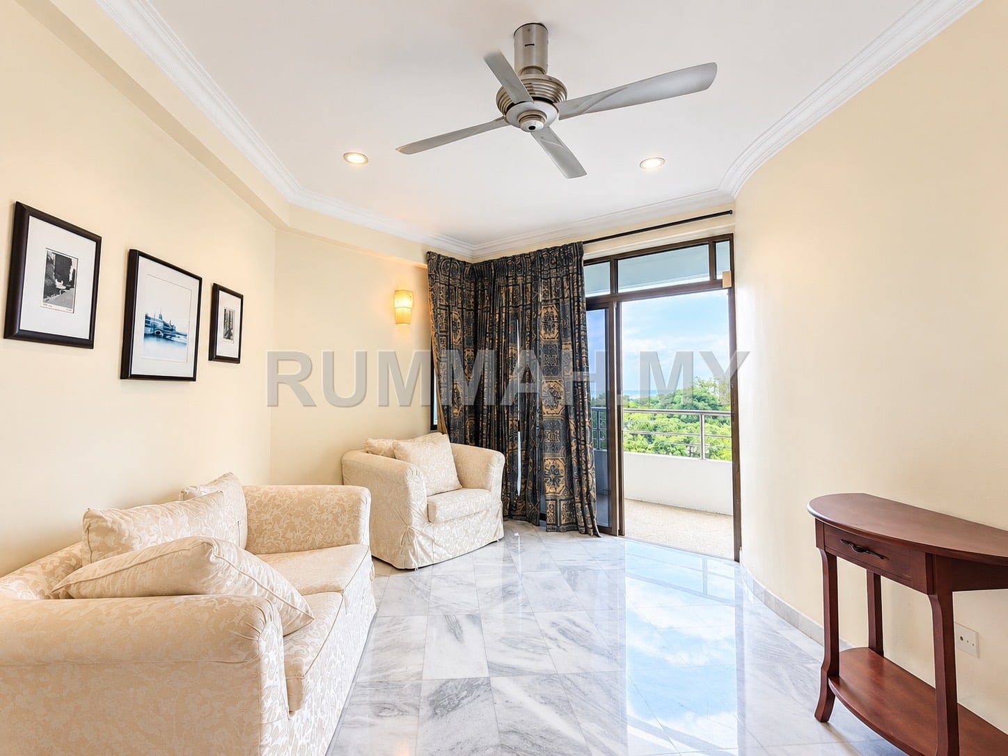 3-bedroom condo in Tanjung Bungah, Penang for sale - Marina Tower @ Tanjung Bungah 1200sf Freehold 3 Bedrooms For Sale with Seaview