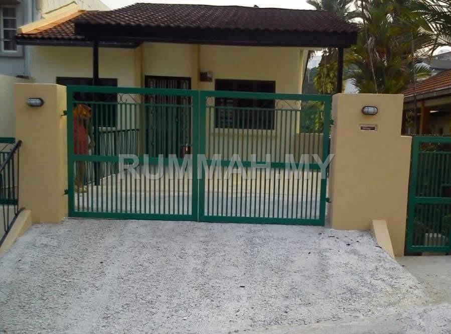 4-bedroom house in Petaling Jaya, Selangor for rent - Double Storey Semi Detached Near Bukit Gasing, Petaling Jaya For Rent