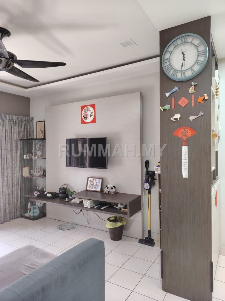 3-bedroom condo in Kuala Lumpur, Kuala Lumpur for sale - SRI PUTRAMAS1 CONDO Jalan Kuching, Actual, RENO, Facing EAST View