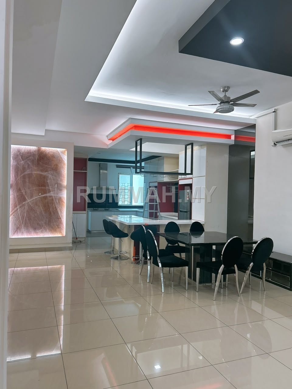 5-bedroom house in cyberjaya, Selangor for rent - Renovated 3 Storey Superlink Cassia Garden Residence Cyberjaya