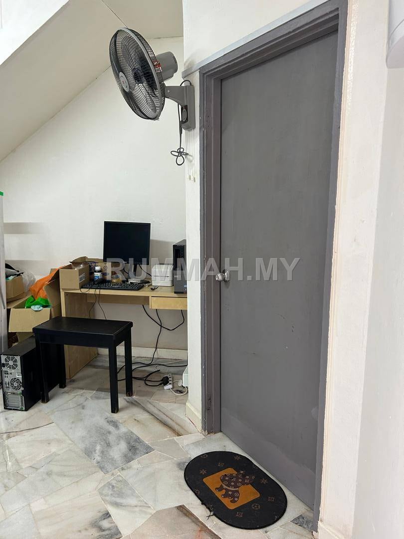 7-bedroom house in Taman Indah Perdana, 52100 Kepong, Kuala Lumpur for sale - 2 Storey TAMAN INDAH PERDANA Kepong, Actual, FULLY EXTEND, Low Deposit