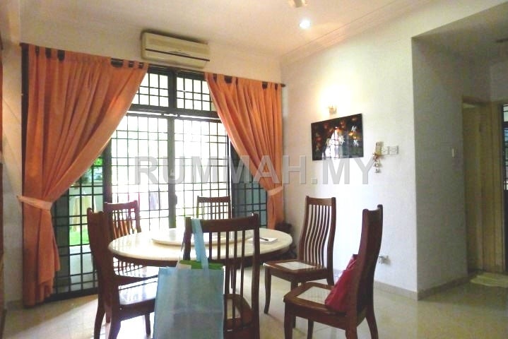 4-bedroom house in Batu Ferringhi, Penang for rent - 2 Storey Semi-D @ Batu Ferringhi For Rent