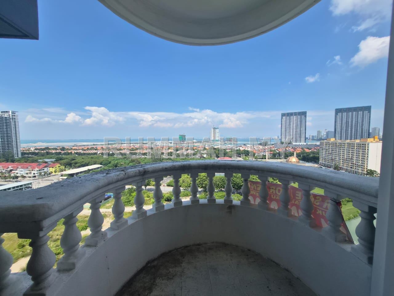 3-bedroom condo in Tanjung Tokong, Penang for sale - Seaview unit - Renovated and Furnished for Sale