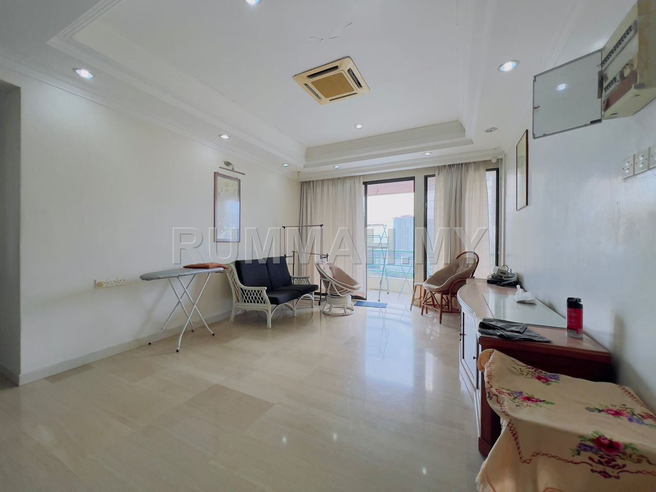 3-bedroom condo in Tanjung Tokong, Penang for sale - Desa Bella Tanjung Bungah 1195sqft Low Density Worth to Buy Freehold