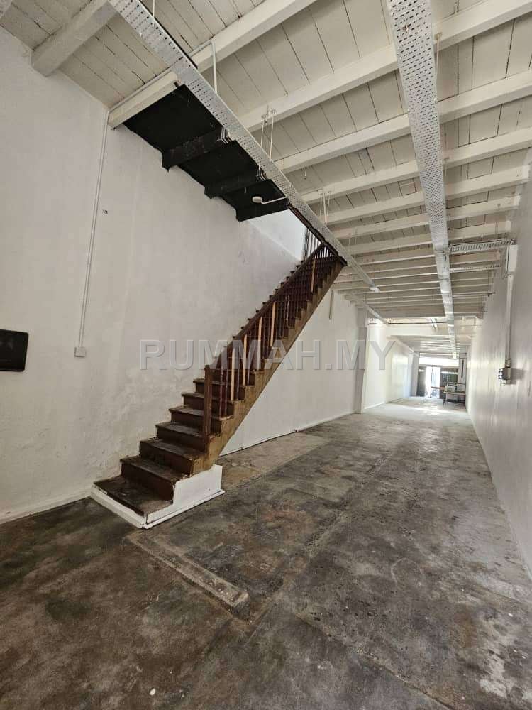 2-bedroom commercial in Georgetown, Penang for rent - For Rent Lebuh Carnavon Shophouse High Visibility Main Road Georgetown 