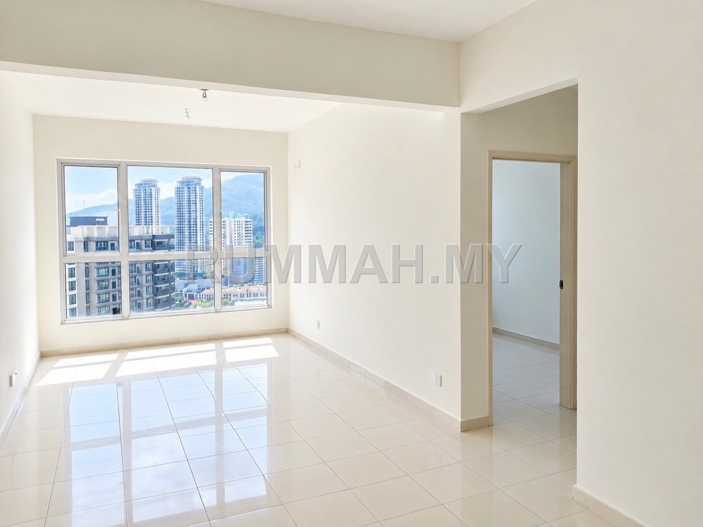 3-bedroom condo in Tanjung Tokong, Penang for sale - I-Santorini Tanjung Tokong Corner Bare Unit 3 Bedrooms For Sale