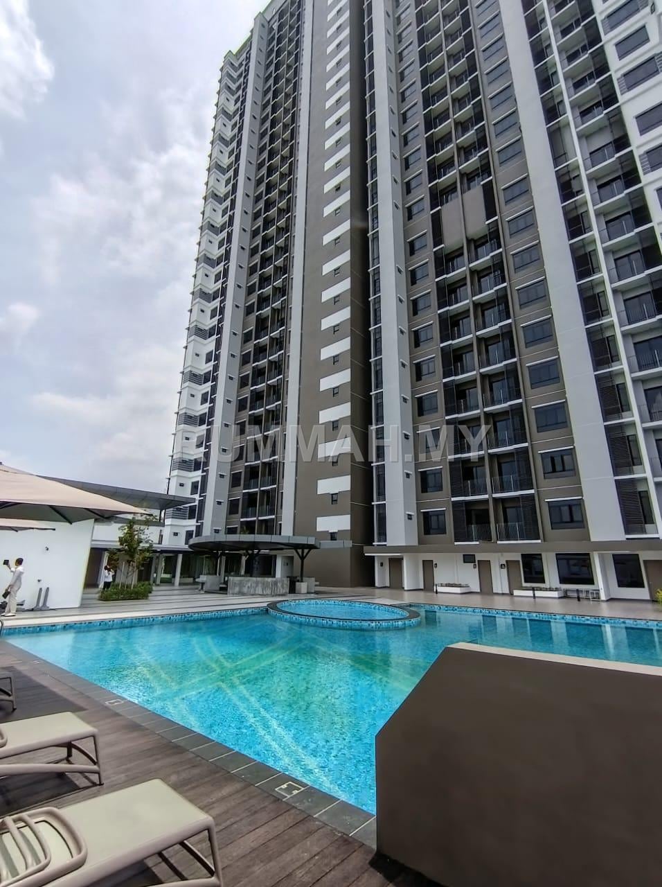 3-bedroom condo in Dedaun Residensi, Bandar Tun Hussein Onn Cheras, Selangor for sale - Low Density Brand New Service Residence in Bandar Tun Hussein Onn Cheras