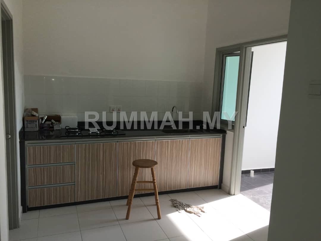 3-bedroom condo in Relau, Penang for rent - Golden Triangle Condo High Floor 1260sf Basic Reno Relau 