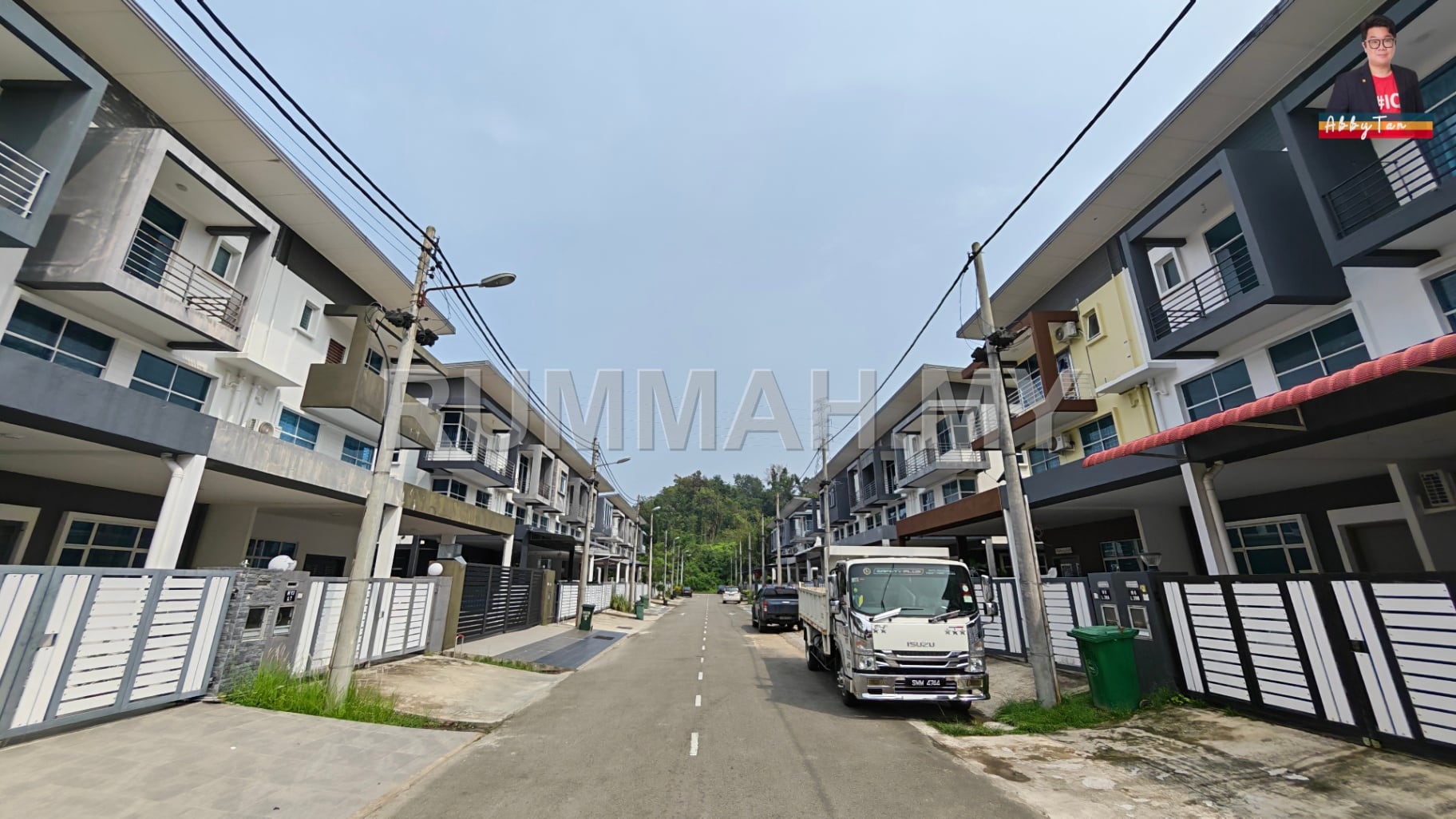 3-bedroom house in Penampang, Sabah for sale - Gayamas 118 | Triple Storey | Bare Condition | Below Market Value, Worth Considering Bah