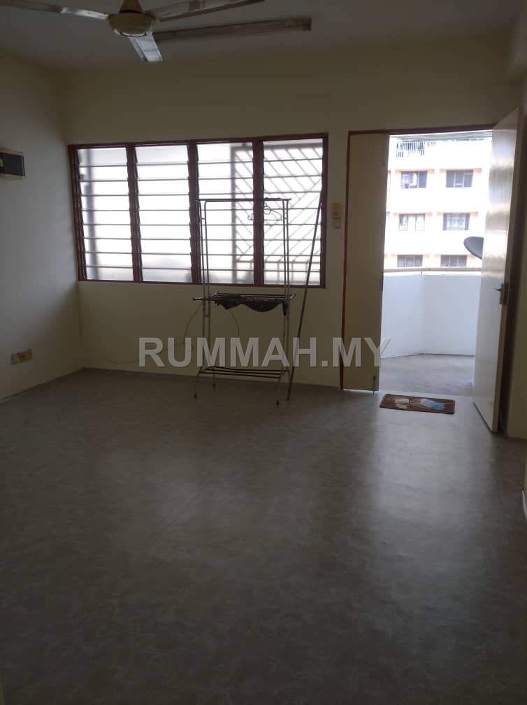 3-bedroom condo in Jelutong, Penang for sale - Desa Green Apartment @ Jelutong For Sale