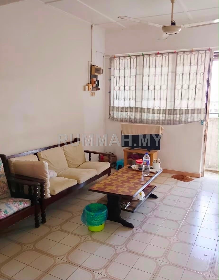 2-bedroom condo in Taman Ungku Tun Aminah (Skudai), Johor for sale - Corner Unit Flat 494 sqft, Tuta Flat Taman Ungku Tun Aminah