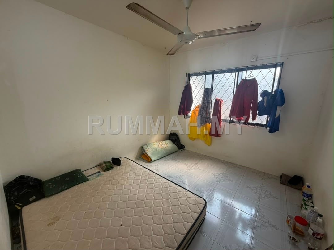 2-bedroom condo in Taman Cempaka, Johor for sale - Ground Floor Low Cost Flat 499 sqft, Flat Cempaka Kempas