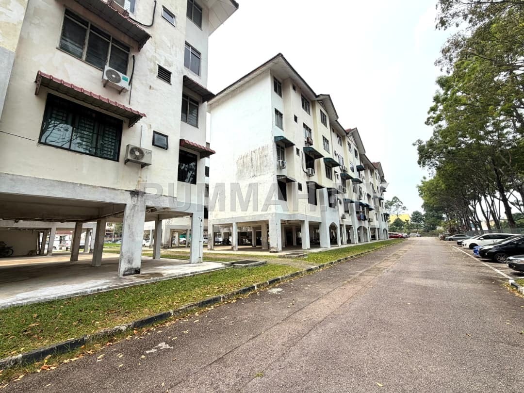 3-bedroom condo in Bandar Selesa Jaya, Johor for sale - Fully Furnished 3 Bedroom Apartment 828 sqft, Sri Bayu Selesa Jaya