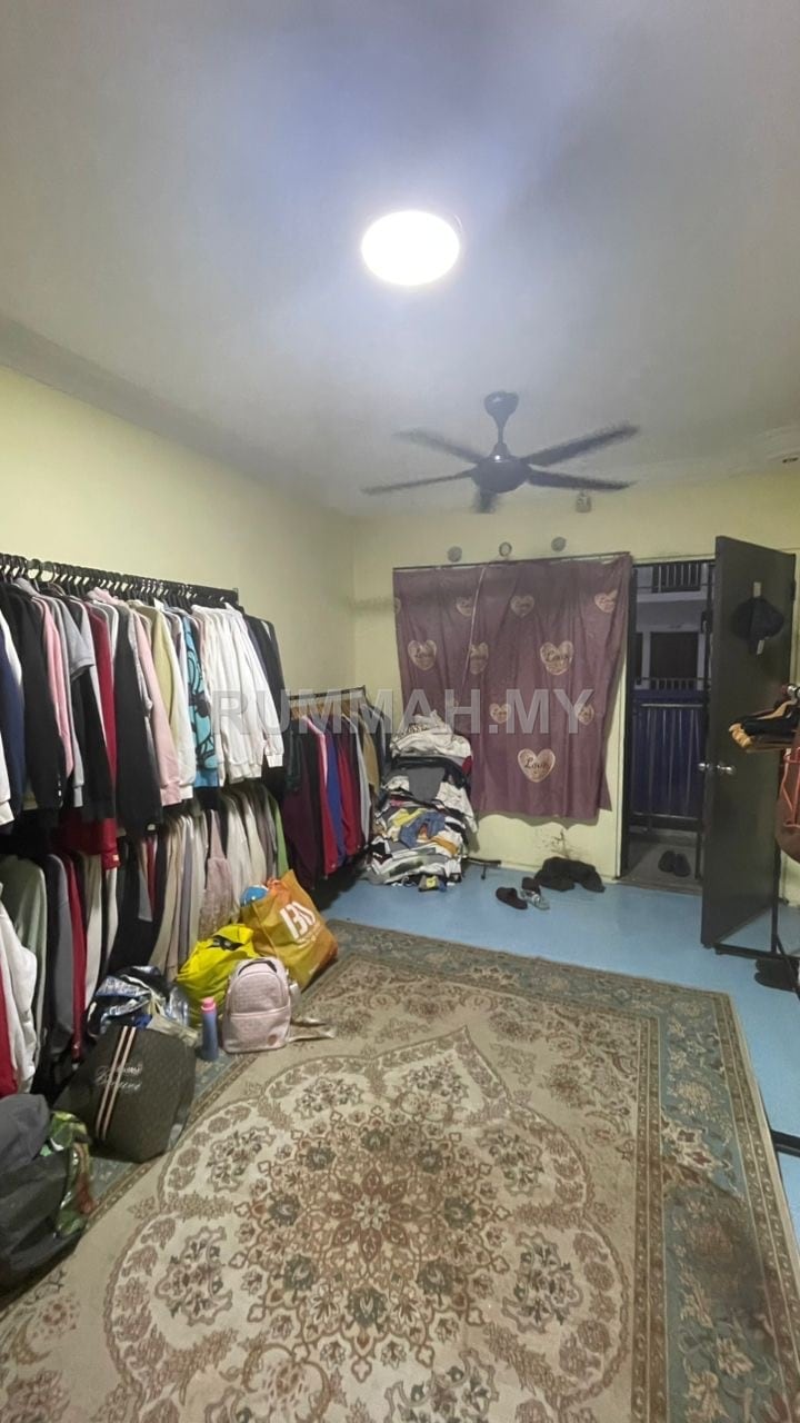 2-bedroom condo in Taman Cempaka, Kempas, Johor for sale - Level 1 Low Cost Apartment 500 sqft, Taman Cempaka Kempas