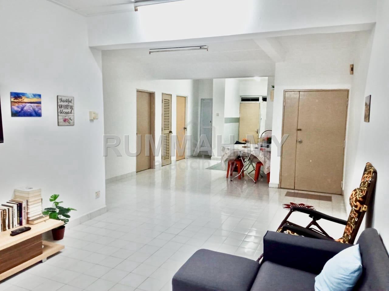 3-bedroom condo in Taman Tanjung Puteri Resort, Pasir Gudang, Johor for sale - Fully Furnished 3 Bedroom Apartment 1125 sqft, Tanjung Puteri Resort