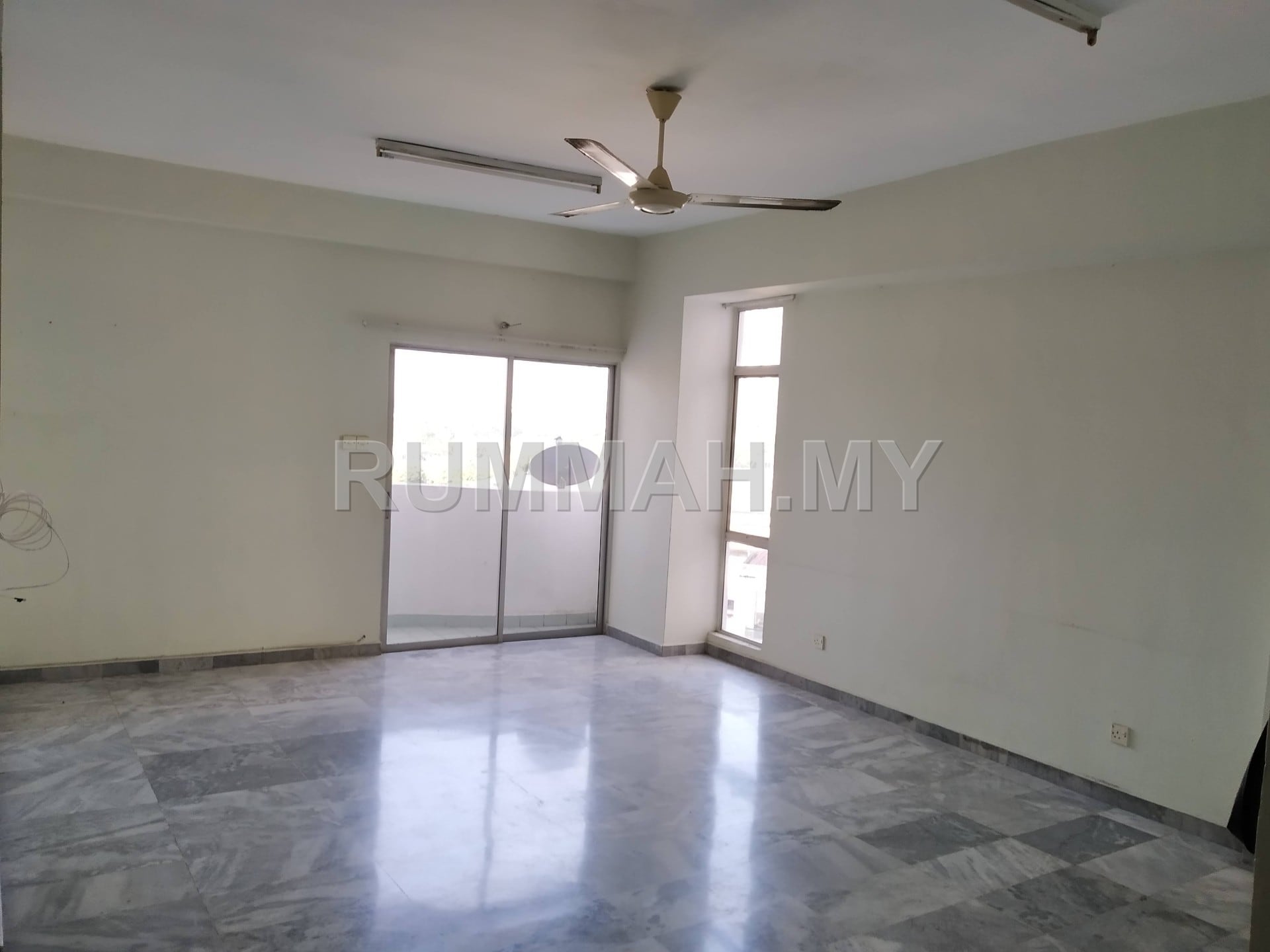 3-bedroom condo in Bandar Sunway, Selangor for rent - Ridzuan Condo Rent, Partly Furnished 3 Rooms, Bandar Sunway PJS10