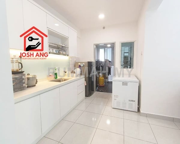 3-bedroom condo in Sungai Ara, Penang for sale - Fairview in Sungai Ara 970sf Fully Furnished Renovated 2 Car parks