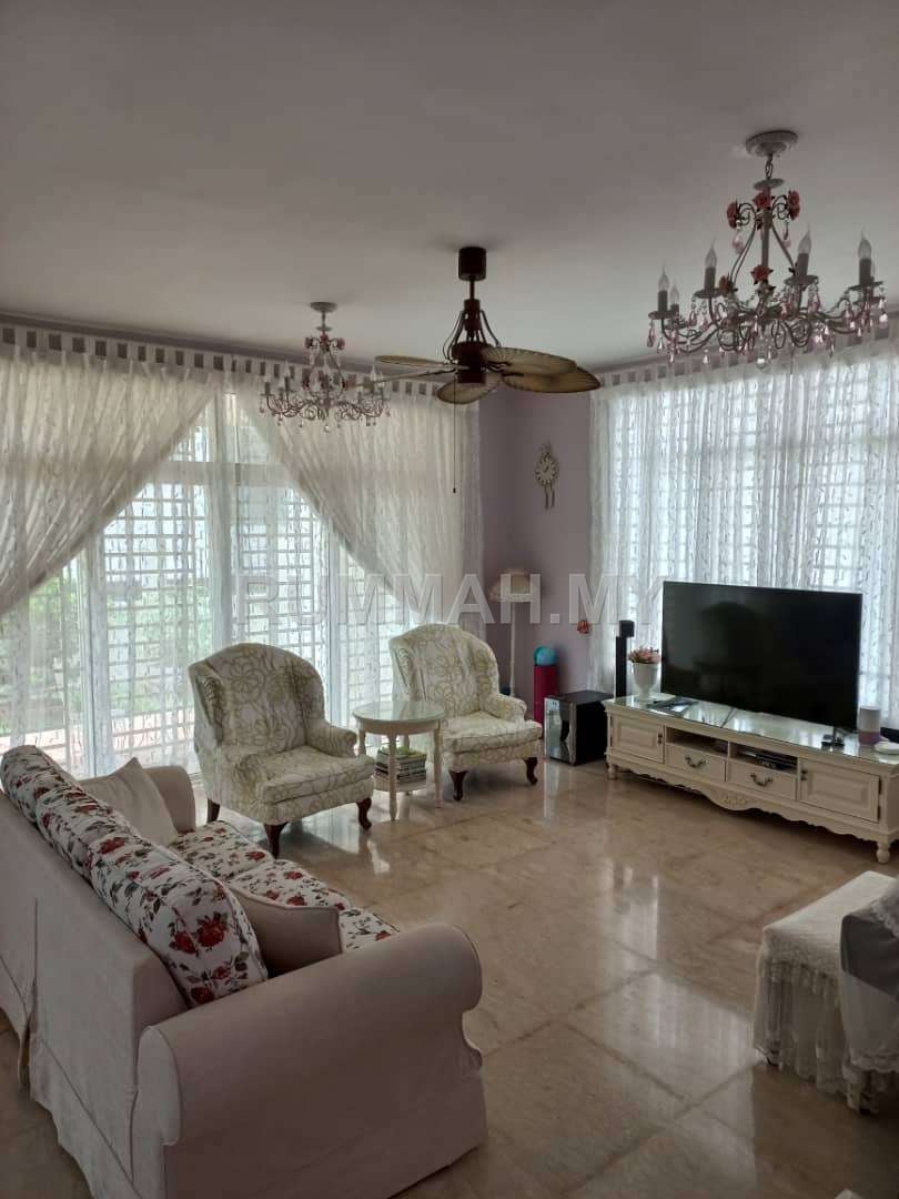 4-bedroom house in Batu Ferringhi, Penang for sale - 2.5storey Semi-Detached House at Pantai Miami Batu Feringghi