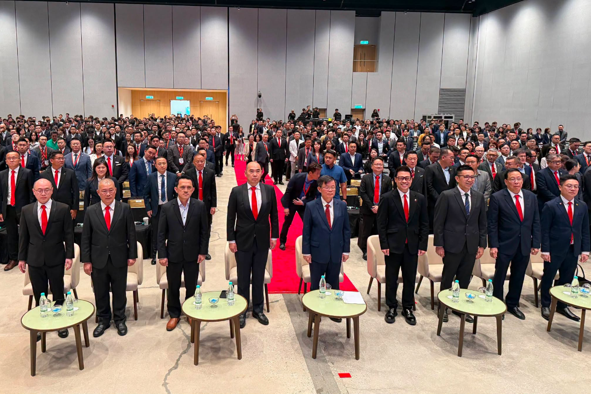 首长: 青年企业家应把握机遇 走向国际市场提升马企竞争力